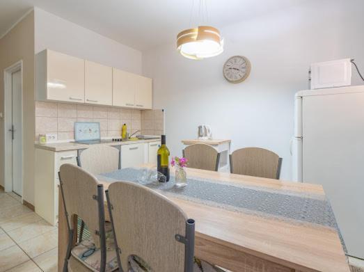 Lola 2 Apartman